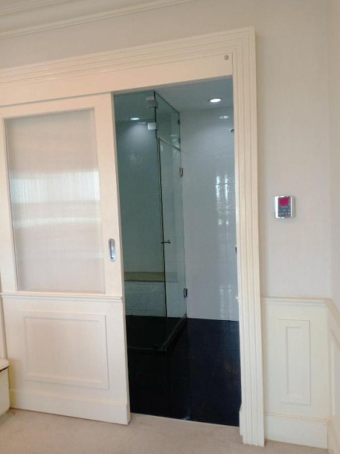 V Verve Service Apartment Hotel Чаченгсау Екстер'єр фото