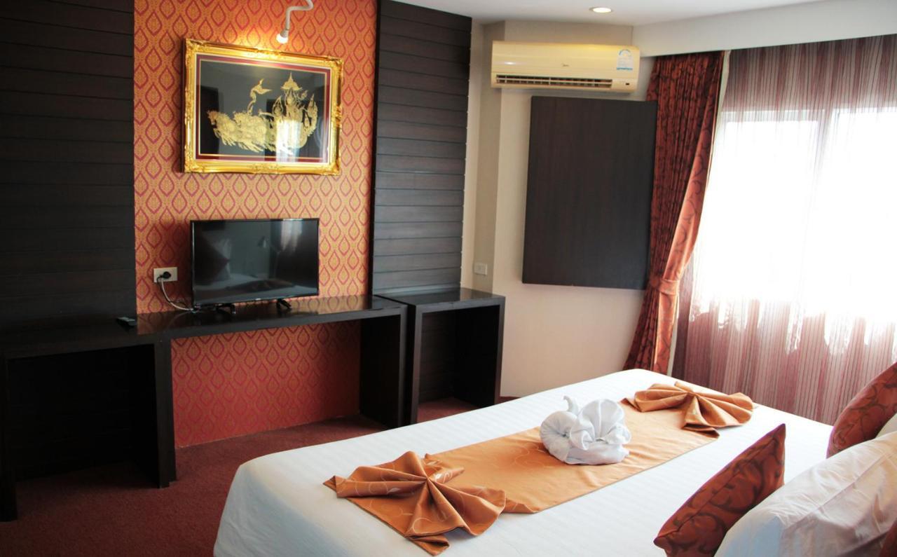 V Verve Service Apartment Hotel Чаченгсау Екстер'єр фото
