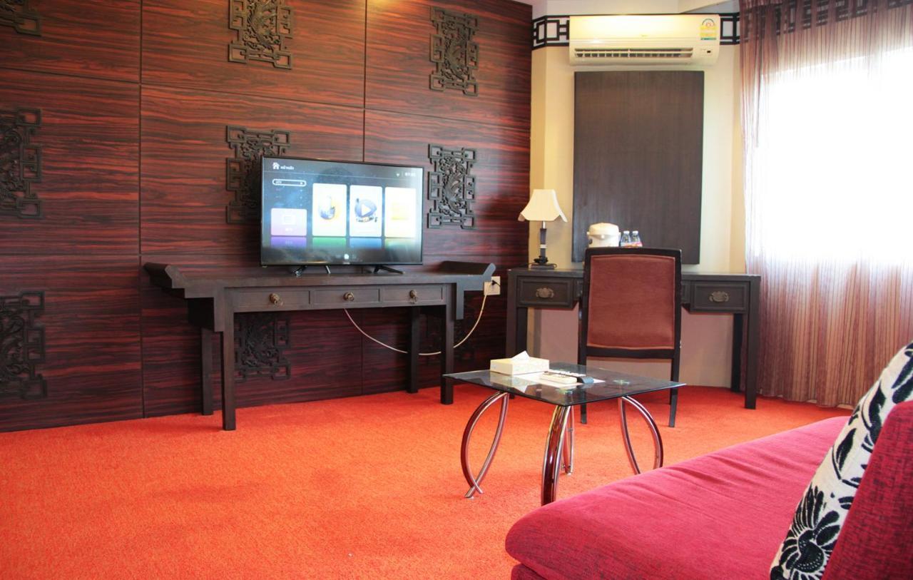 V Verve Service Apartment Hotel Чаченгсау Екстер'єр фото