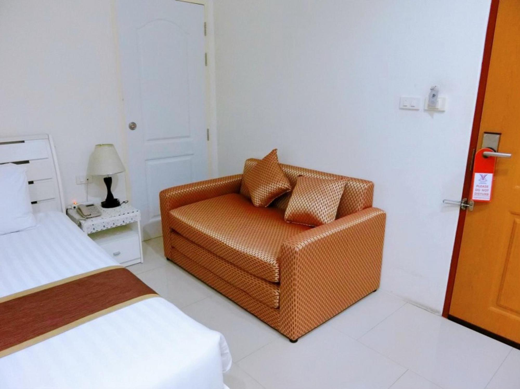 V Verve Service Apartment Hotel Чаченгсау Номер фото