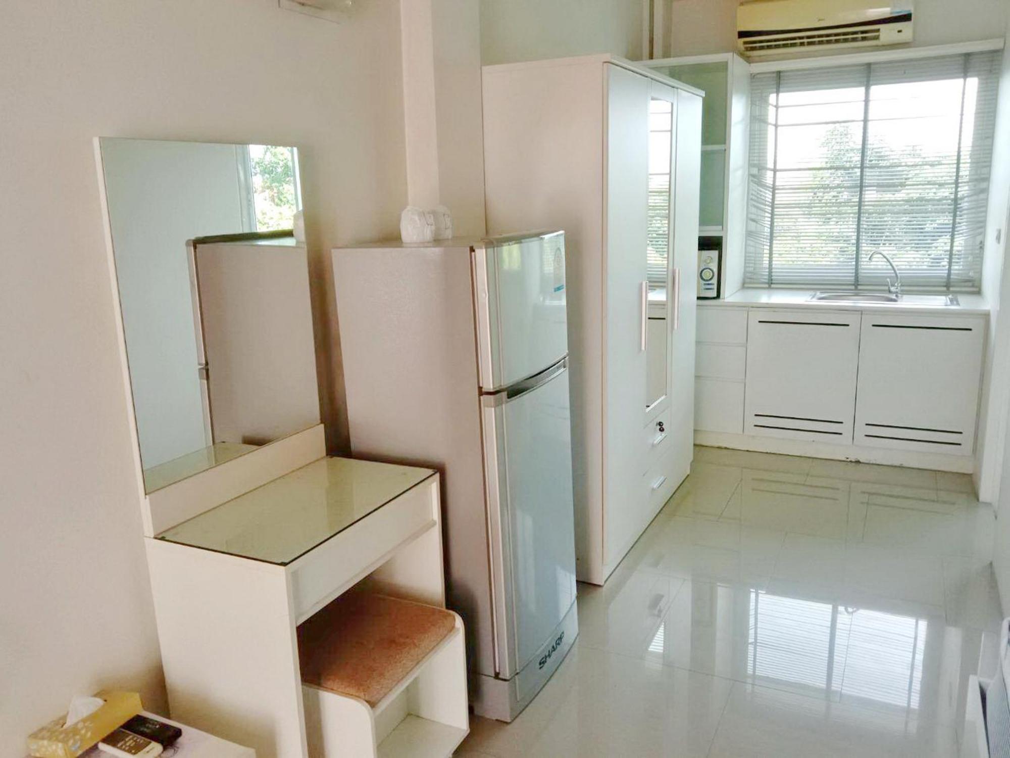 V Verve Service Apartment Hotel Чаченгсау Номер фото