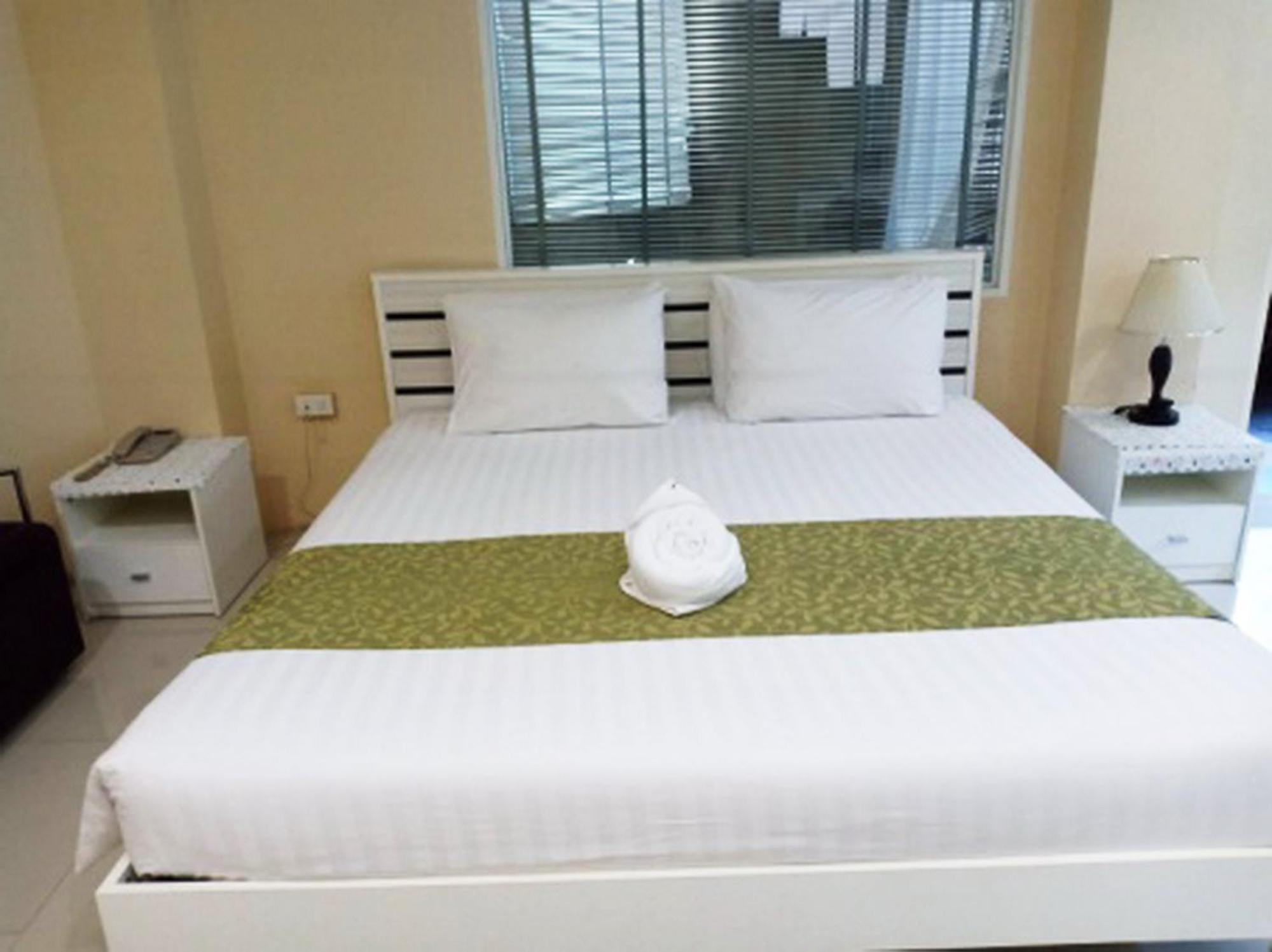 V Verve Service Apartment Hotel Чаченгсау Номер фото